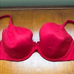 Victoria’s Secret Elegant Red Lace Women's Bra